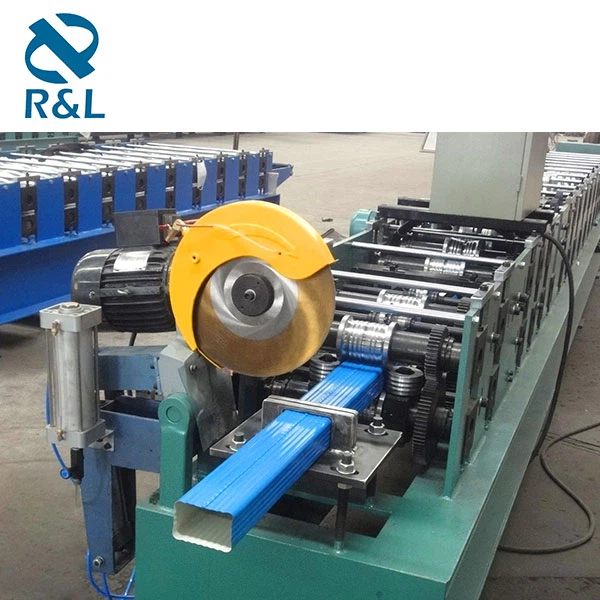 Nedløbsrør til rulleformemaskine